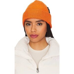 ON NWT Studio Beanie in Flame